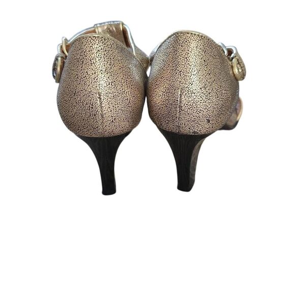 Sofft Women's Size 6.5 Gold Leather T-Strap Buckle High Heels - Picture 5 of 5